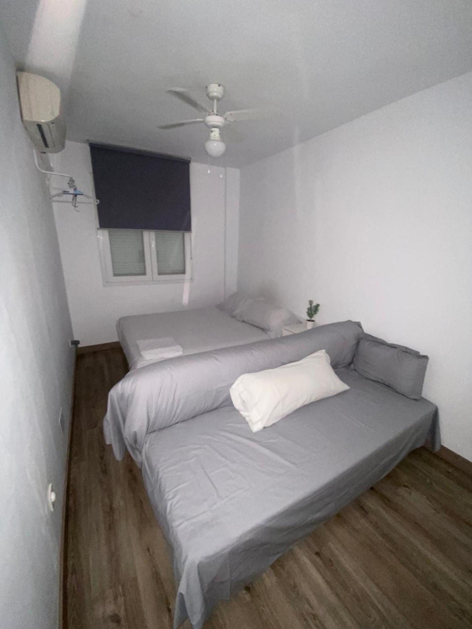 Piso Vacaciones En Familia O Amigos Appartement Málaga Kamer foto